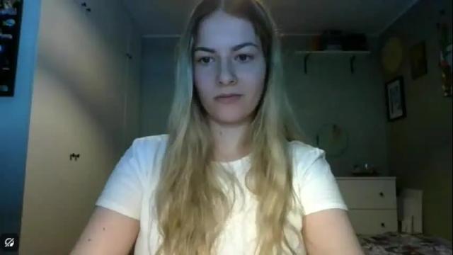 Image 7 of rosie_june Stream on Chaturbate on 3 days ago