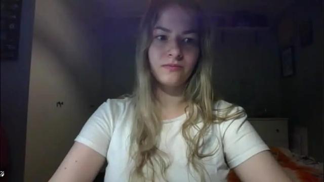 Image 8 of rosie_june Stream on Chaturbate on 2 months ago