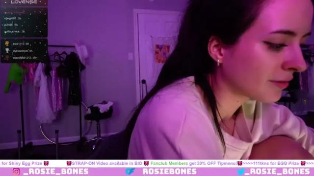 Image 11 of rosiebones Stream on Chaturbate on 13 months ago