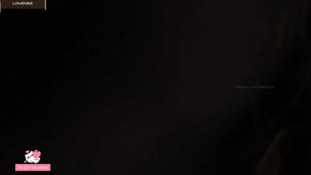 Image 2 of rosiebones Stream on Chaturbate on 15 days ago