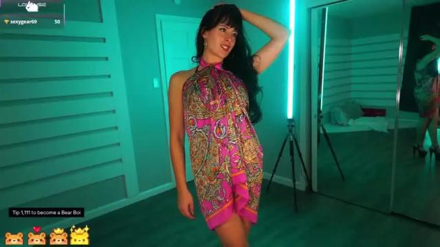 Image 4 of rosiebones Stream on Chaturbate on 6 days ago