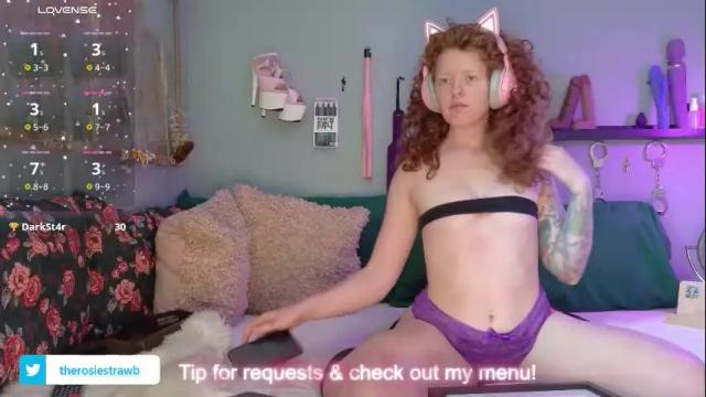 Image 7 of rosiestrawberry Stream on Chaturbate on 20 days ago