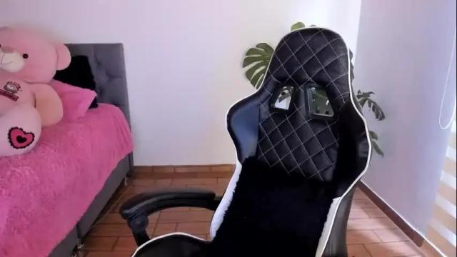 Image 4 of rosita0_0 Stream on Chaturbate on 2 days ago