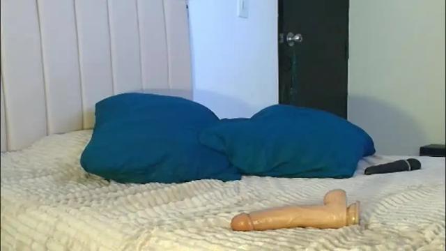 Image 2 of ross_bakerhot Stream on Chaturbate on 2 months ago