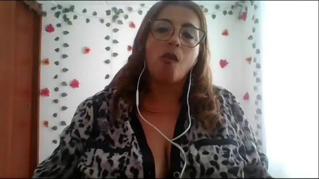Image 10 of rossanalionheart Stream on Chaturbate on 1 month ago