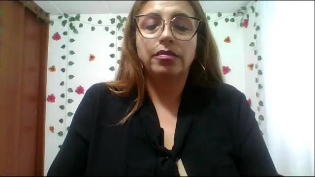 Image 3 of rossanalionheart Stream on Chaturbate on 1 month ago
