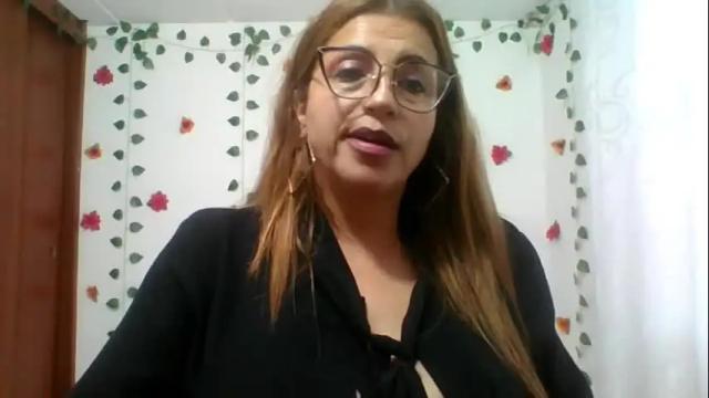 Image 6 of rossanalionheart Stream on Chaturbate on 1 month ago