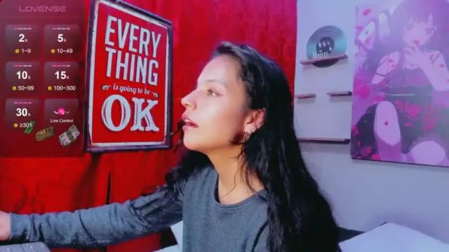 Image 12 of rosse_25 Stream on Chaturbate on 12 months ago