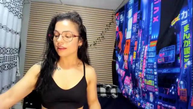 Image 6 of rosse_25 Stream on Chaturbate on 1 month ago