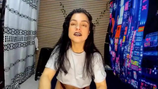 Image 4 of rosse_25 Stream on Chaturbate on 1 month ago