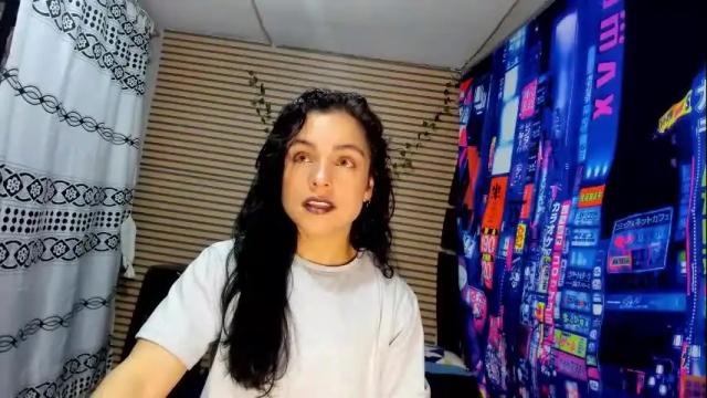 Image 8 of rosse_25 Stream on Chaturbate on 1 month ago