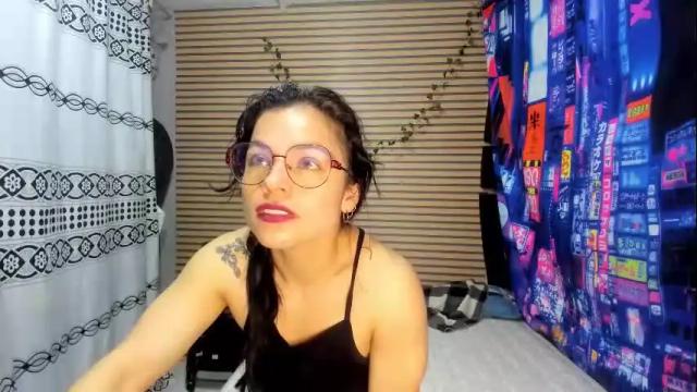 Image 7 of rosse_25 Stream on Chaturbate on 1 month ago