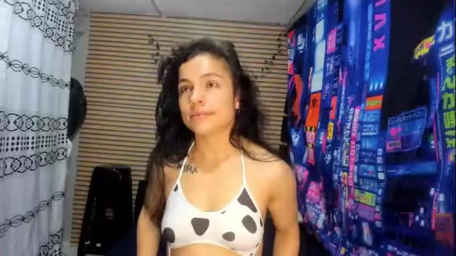 Image 4 of rosse_25 Stream on Chaturbate on 1 month ago
