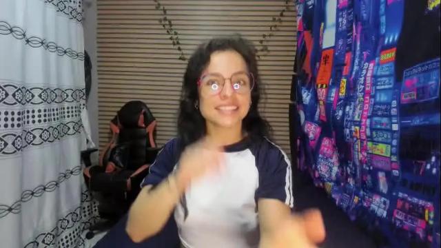 Image 7 of rosse_25 Stream on Chaturbate on 13 days ago
