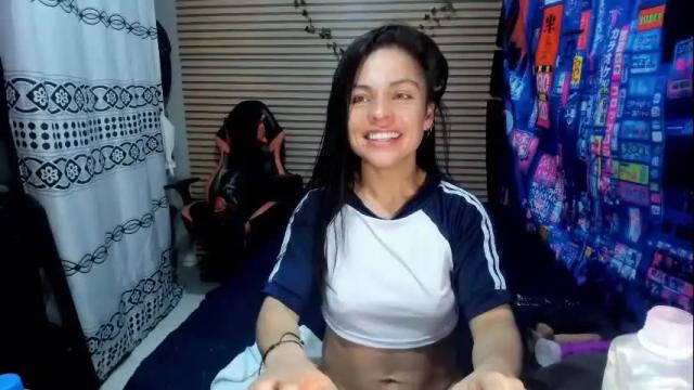 Image 12 of rosse_25 Stream on Chaturbate on 6 days ago