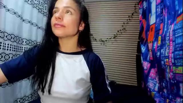 Image 2 of rosse_25 Stream on Chaturbate on 6 days ago