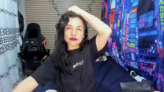 Image 2 of rosse_25 Stream on Chaturbate on 2 days ago
