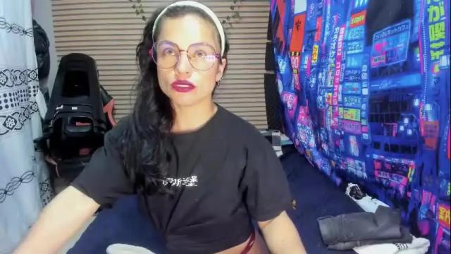 Image 8 of rosse_25 Stream on Chaturbate on 2 days ago