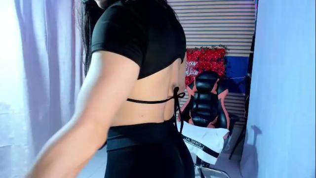 Image 6 of rosse_25 Stream on Chaturbate on 2 months ago