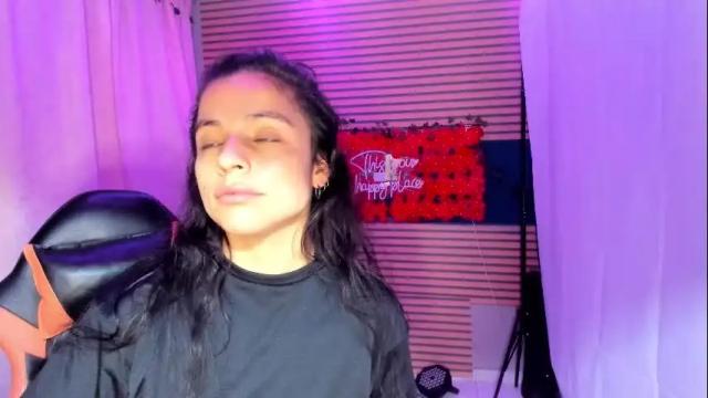 Image 10 of rosse_25 Stream on Chaturbate on 1 month ago