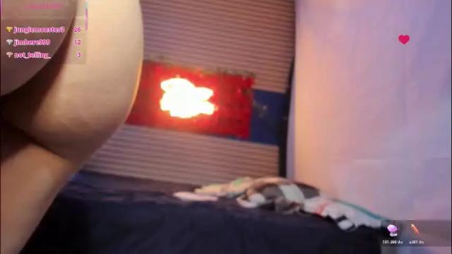 Image 2 of rosse_25 Stream on Chaturbate on 2 days ago