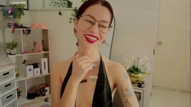 Image 4 of rosse_98_ Stream on Chaturbate on 3 months ago