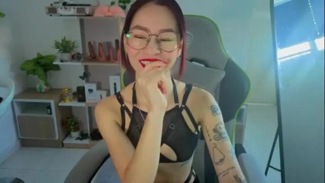 Image 2 of rosse_98_ Stream on Chaturbate on 2 months ago