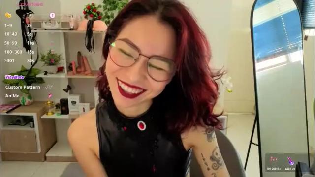 Image 2 of rosse_98_ Stream on Chaturbate on 1 month ago