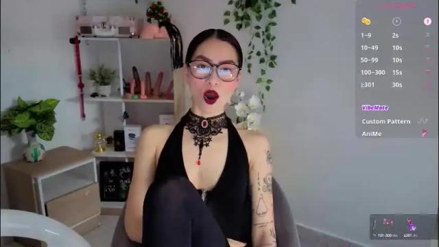 Image 2 of rosse_98_ Stream on Chaturbate on 1 month ago