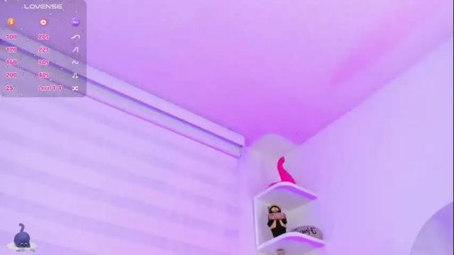 Image 8 of rosse_amyy Stream on Chaturbate on 1 month ago
