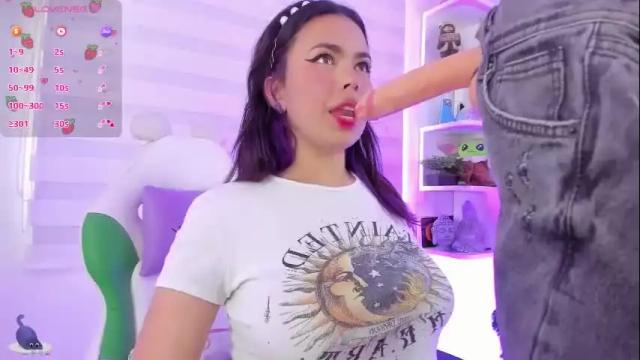 Image 2 of rosse_amyy Stream on Chaturbate on 14 days ago
