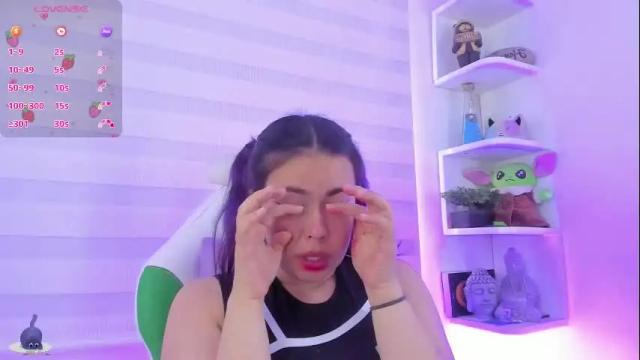 Image 3 of rosse_amyy Stream on Chaturbate on 10 days ago