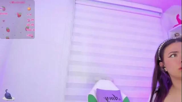 Image 4 of rosse_amyy Stream on Chaturbate on 9 days ago