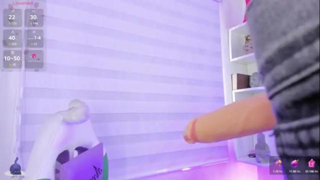 Image 6 of rosse_amyy Stream on Chaturbate on 2 months ago