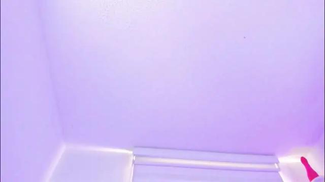 Image 2 of rosse_amyy Stream on Chaturbate on 1 month ago