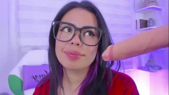 Image 8 of rosse_amyy Stream on Chaturbate on 1 month ago