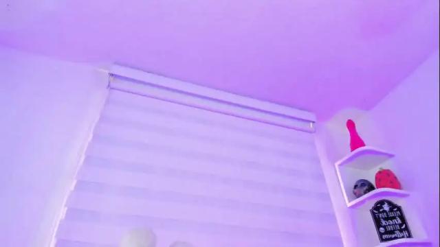 Image 8 of rosse_amyy Stream on Chaturbate on 29 days ago