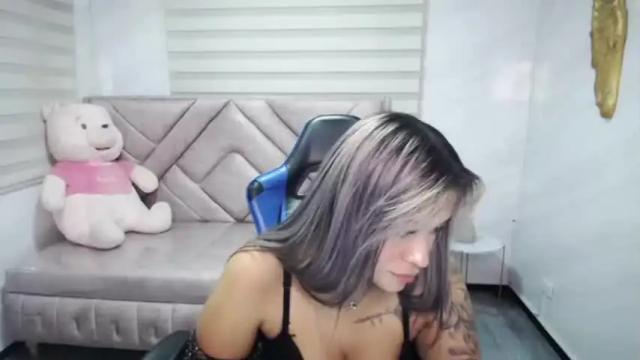 Image 7 of rosse_jeane_v Stream on Chaturbate on 14 months ago