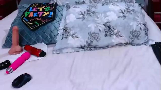 Image 2 of rossecougar_x Stream on Chaturbate on 1 month ago