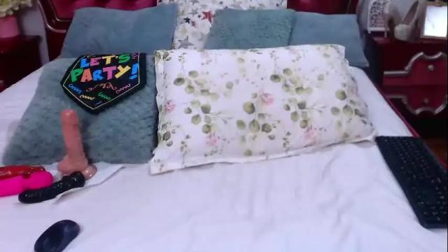 Image 3 of rossecougar_x Stream on Chaturbate on 12 days ago