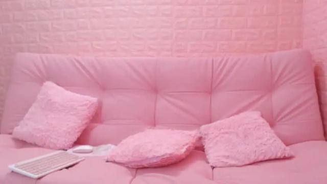 Image 7 of rosselovepink Stream on Chaturbate on 20 months ago
