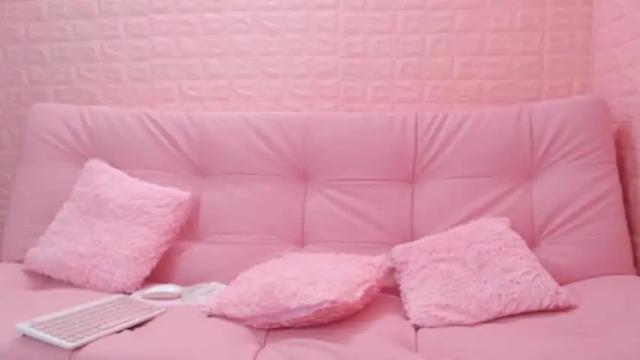 Image 8 of rosselovepink Stream on Chaturbate on 20 months ago