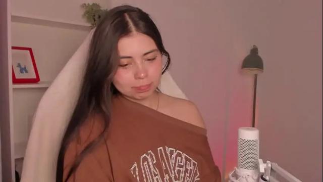 Image 7 of rossieconnor Stream on Chaturbate on 8 months ago