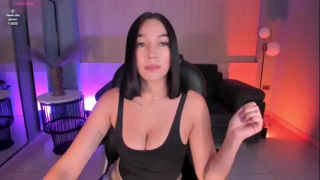 Image 3 of rossierhoades Stream on Chaturbate on 21 days ago