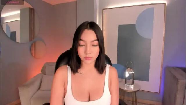Image 4 of rossierhoades Stream on Chaturbate on 7 days ago