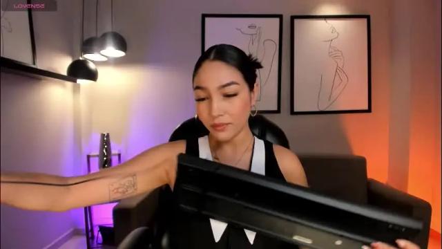 Thumbnail 1, rossierhoades's Stream at Chaturbate, 19 hours ago