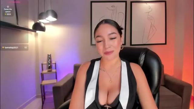 Image 11 of rossierhoades Stream on Chaturbate on 1 day ago