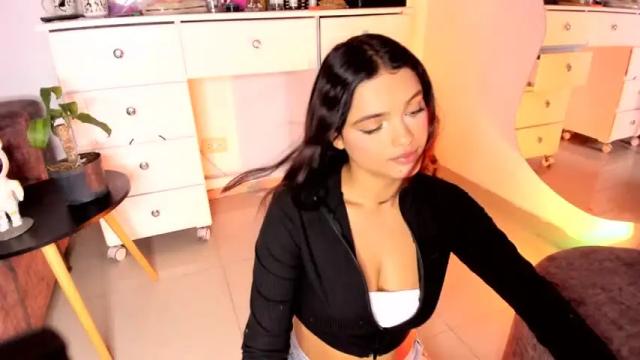 Image 4 of rossth11 Stream on Chaturbate on 12 months ago