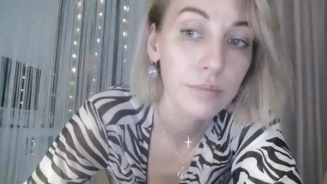 Image 12 of rossy696 Stream on Chaturbate on 15 months ago