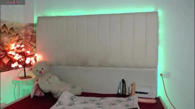 Image 7 of rossyevanss_ Stream on Chaturbate on 5 months ago